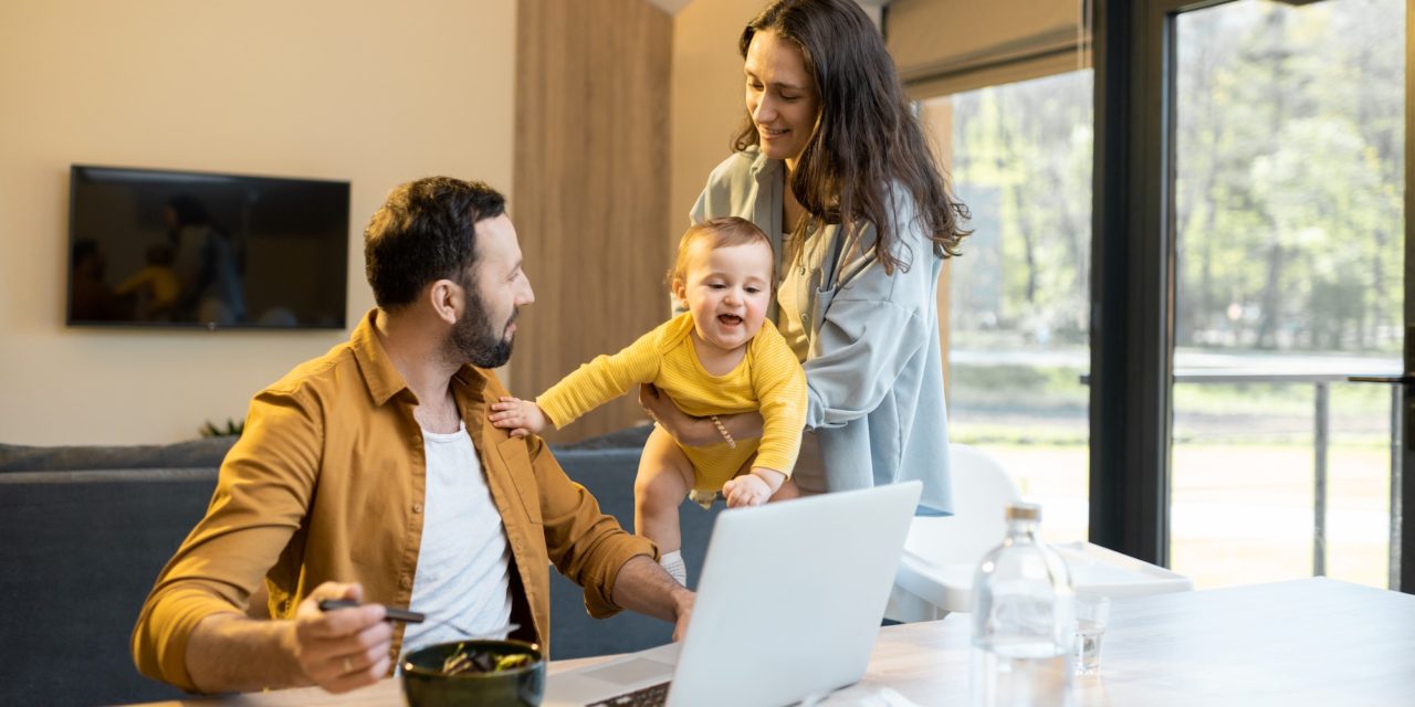 Als Vater von zu Hause arbeiten
