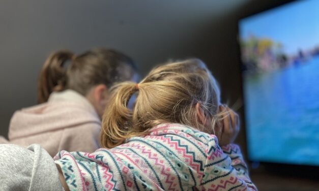 Bildschirmzeit im Griff: Tipps und Tricks für eine gesunde Mediennutzung in der Familie