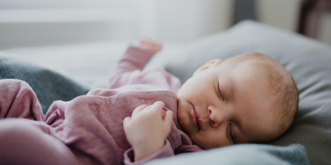 Schlaftraining für Babys: Die besten Methoden für eine entspannte Nacht