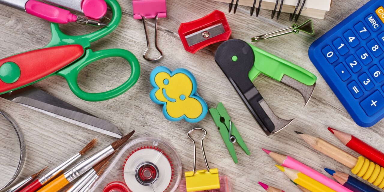 Schluss mit dem Chaos: So behältst du den Überblick über deine Schulmaterialien