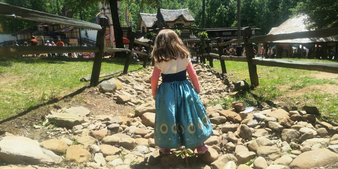 Von Drachen und Prinzessinnen: Wie ihr mit euren Kindern fantasievolle Welten erschafft