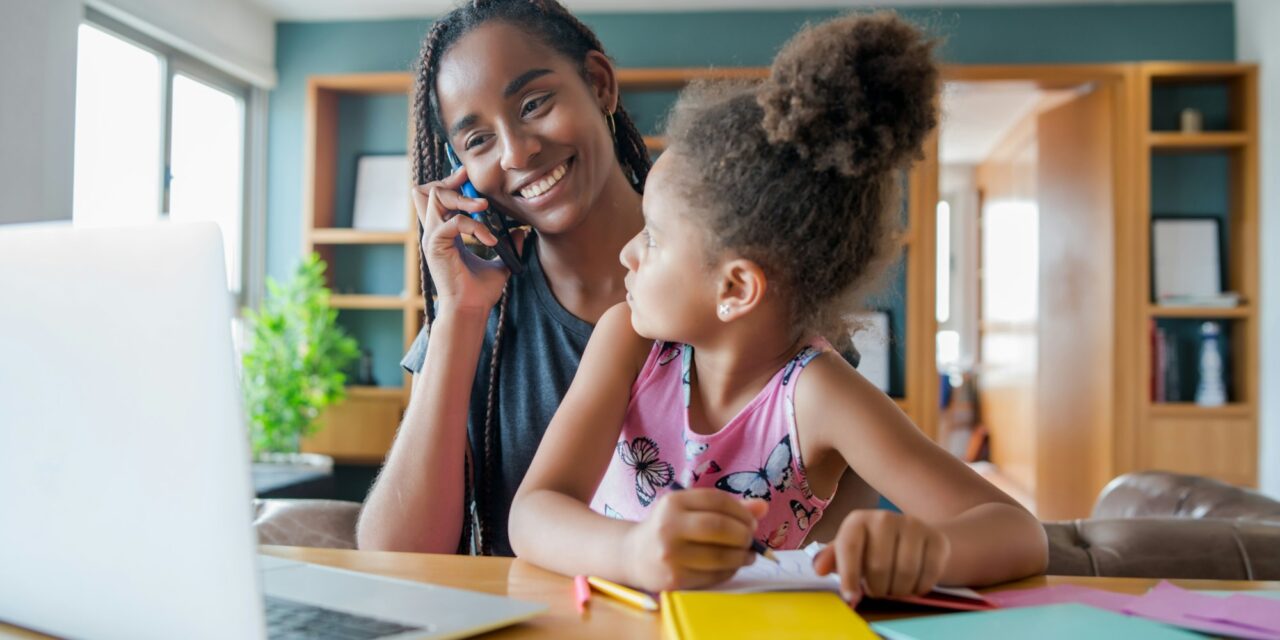 Die Macht der elterlichen Unterstützung: Wie Sie Ihrem Kind zu einem erfolgreichen Schulabschluss verhelfen