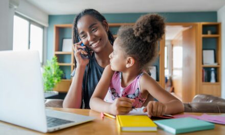 Die Macht der elterlichen Unterstützung: Wie Sie Ihrem Kind zu einem erfolgreichen Schulabschluss verhelfen
