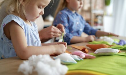 Faschingsmasken basteln mit Papier, Stoff und Co.: Materialien und Anleitungen im Überblick