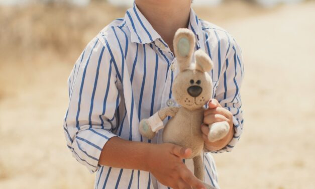 Von Puppen bis zu Brettspielen: Die Vielfalt des Spielens in der Kindheit