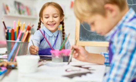 Kinder und Kunst: Wie man mit einfachen Materialien tolle Kunstwerke schafft