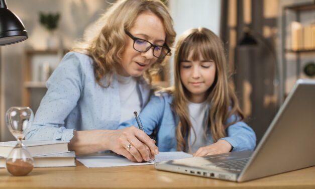 Kinder und Kritik: Wie man konstruktive Rückmeldungen gibt und empfängt