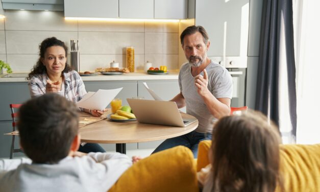 Streit unter Geschwistern? Eltern als Mediatoren für eine harmonische Familie
