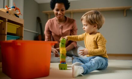 Spielerisch lernen: Pädagogisches Spielzeug für Kinder jeden Alters