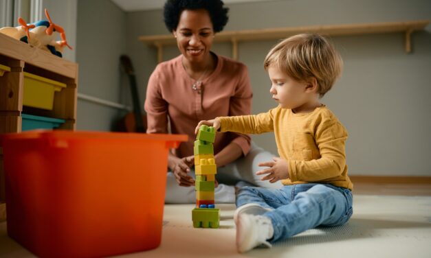 Spielerisch lernen: Pädagogisches Spielzeug für Kinder jeden Alters