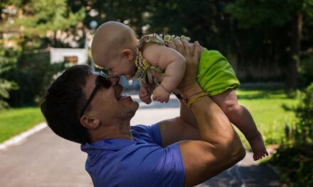 Grenzen setzen ohne Schimpfen: So gelingt eine positive Erziehung