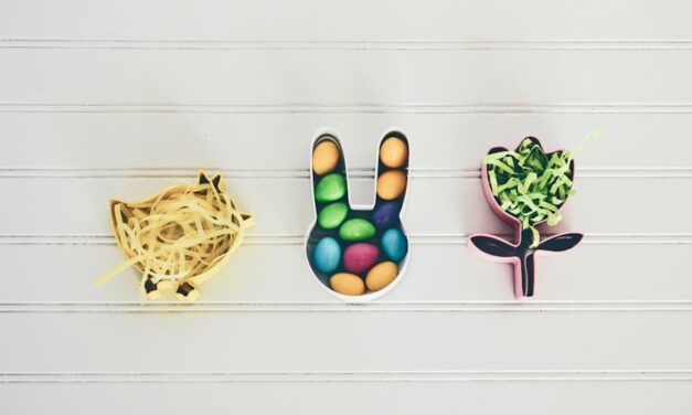 Osterbräuche weltweit: Von Prozessionen bis hin zu kulinarischen Spezialitäten