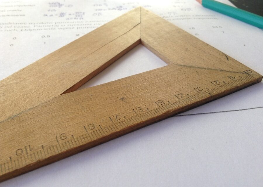 Die Rolle von Lehrern und Eltern im Grundschulerfolg: Eine Analyse