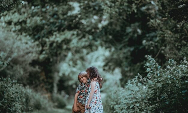 Gemeinsam stark: Warum die Förderung von Geschwisterbeziehungen für Väter so wichtig ist