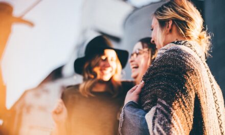 Von Liebe bis Frustration: Die Gefühle, die uns als Eltern antreiben