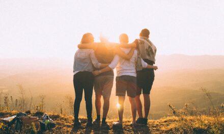 Familienzusammenhalt in Krisenzeiten stärken: 5 praktische Tipps