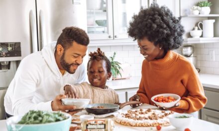 Die Bedeutung von Familienkommunikation in der digitalen Ära: Tipps für einen ausgewogenen Umgang