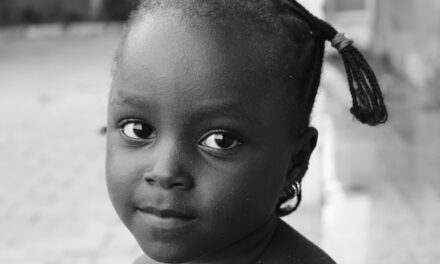 Wie Eltern die Problemlösungskompetenzen ihrer Kinder stärken können: 5 praktische Tipps