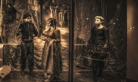 Von Tür zu Tür: So gestalten Sie eine spaßige und sichere Halloween-Tour mit Kindern