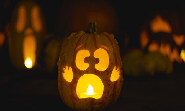 Schaurig-schöne Deko: Kreative Bastelideen für ein gruseliges Halloween zuhause