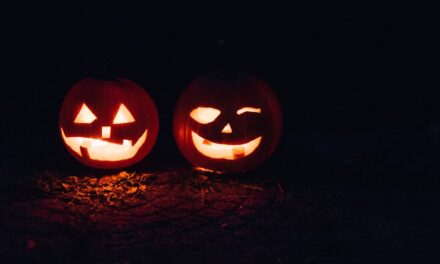 Spukige Unterhaltung: Die Top Halloween-Filme für einen gemütlichen Familienabend